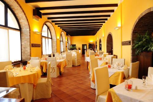 Country Hotel