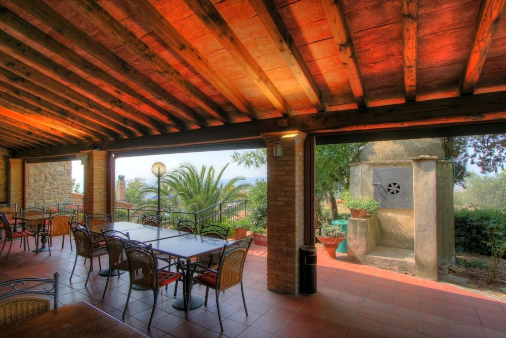 Albergo Residence Villa Rioddi