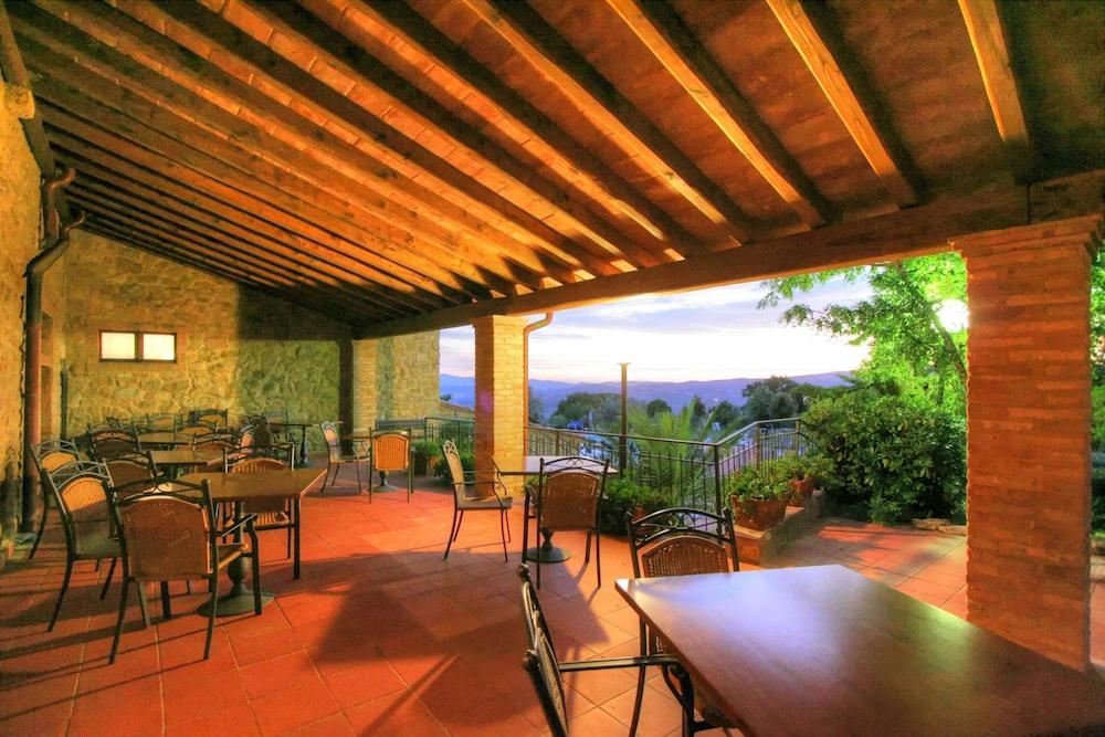 Albergo Residence Villa Rioddi