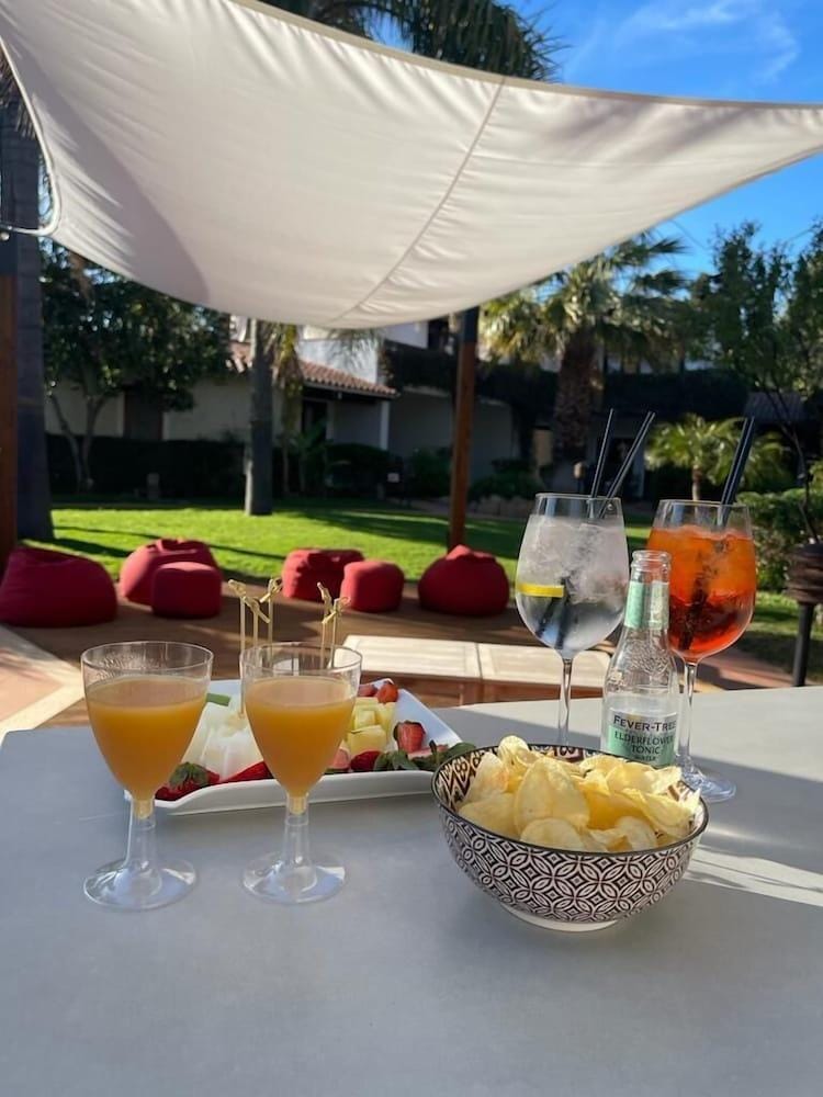Nora Club Hotel