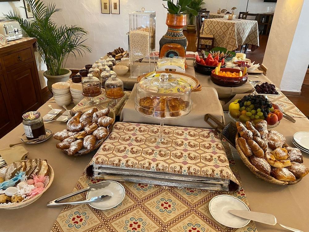 Nora Club Hotel