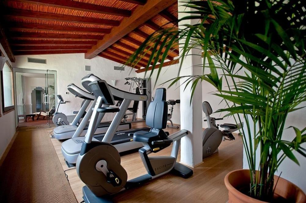 Nora Club Hotel