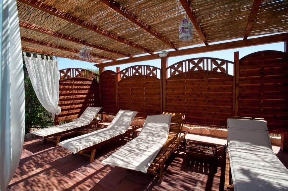 Nora Club Hotel