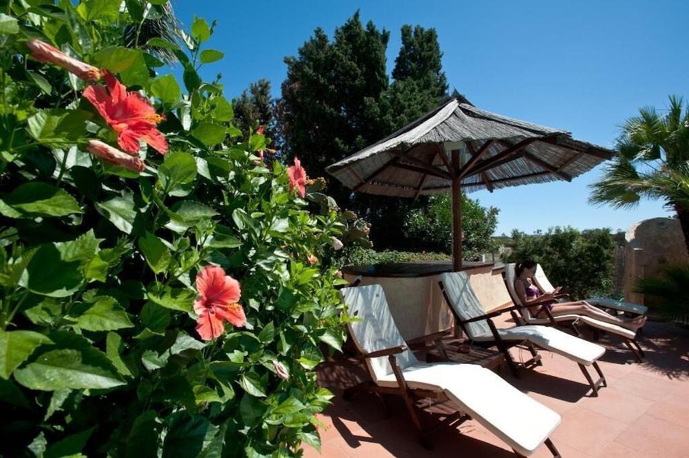 Nora Club Hotel