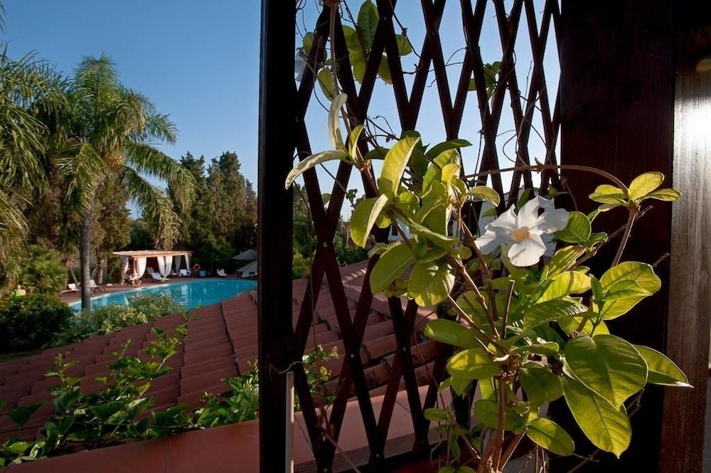 Nora Club Hotel