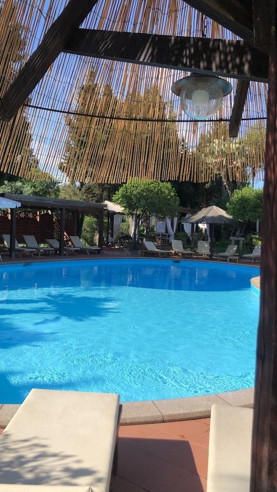 Nora Club Hotel