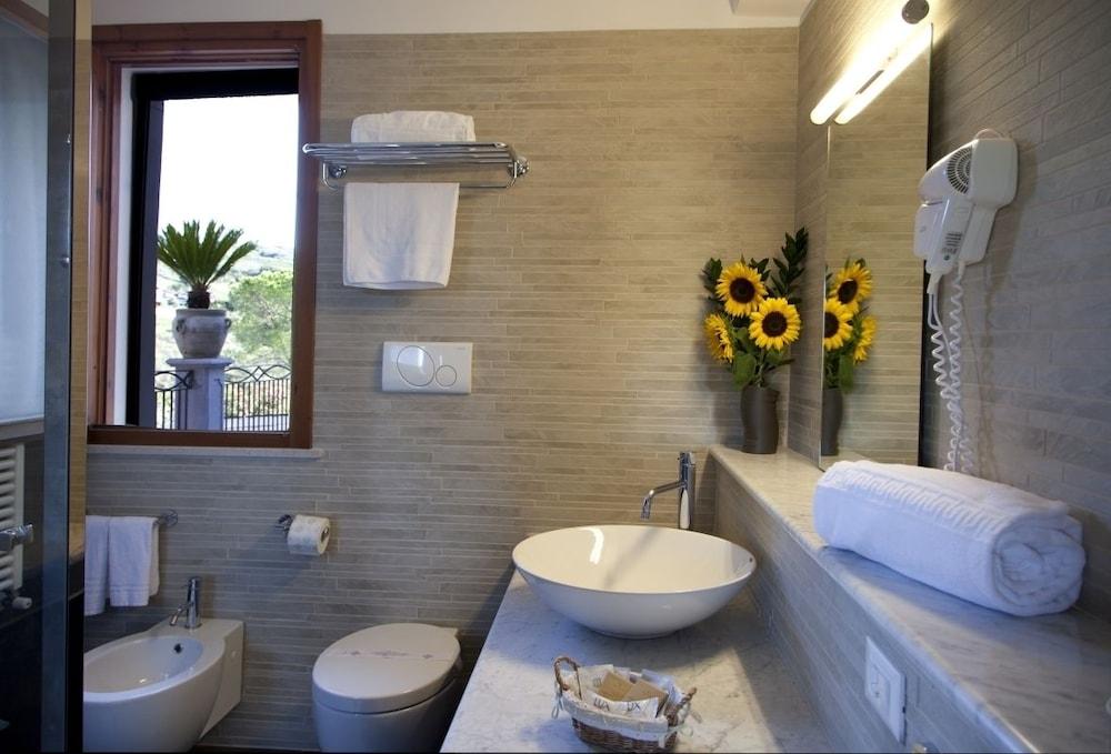 Queen Romantic House
