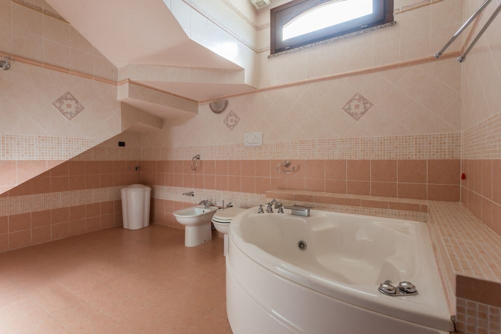 Anaele House B&B