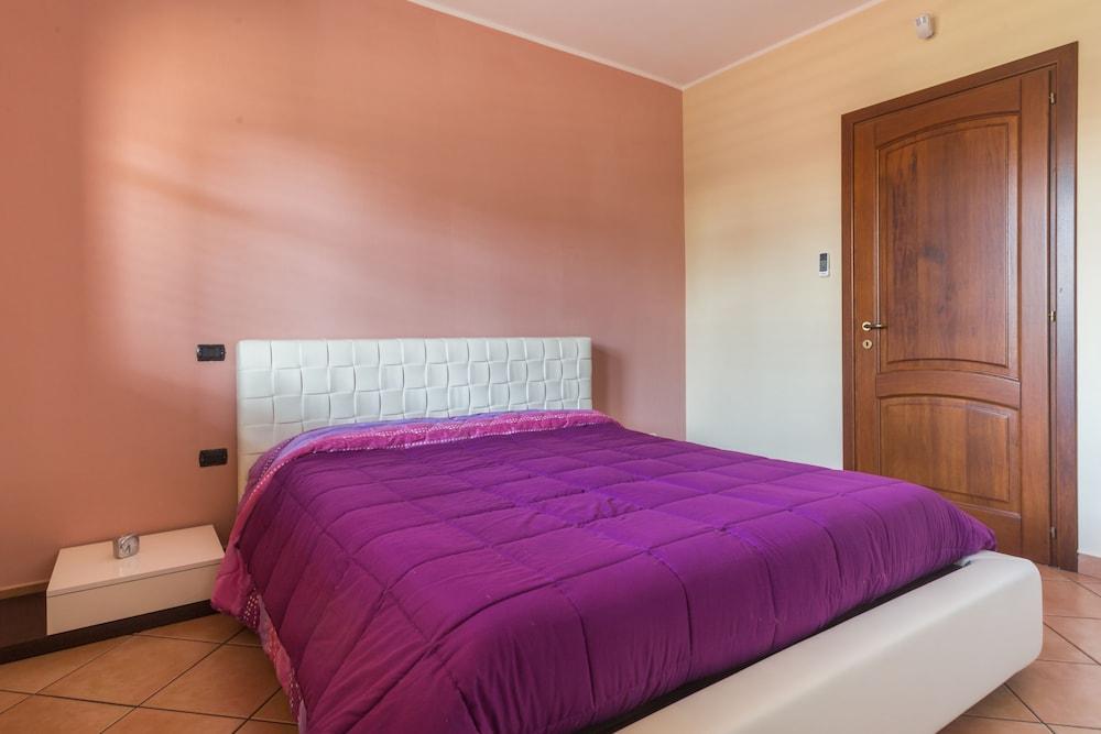 Anaele House B&B