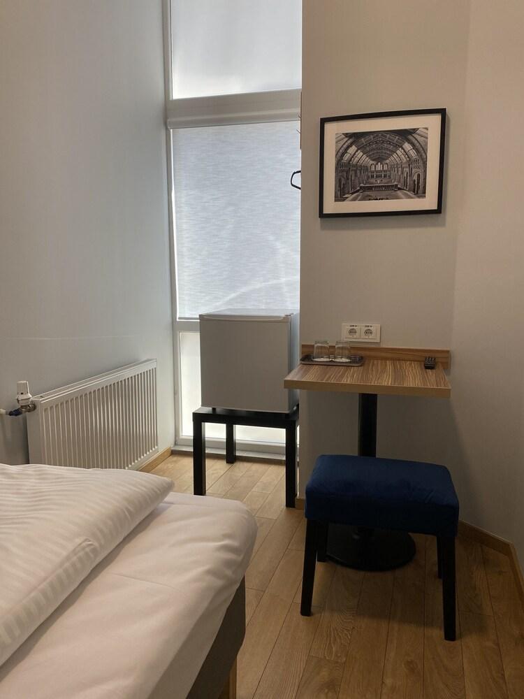 Stay Express Hotel