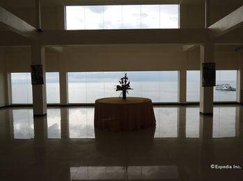 Days Cebu Toledo