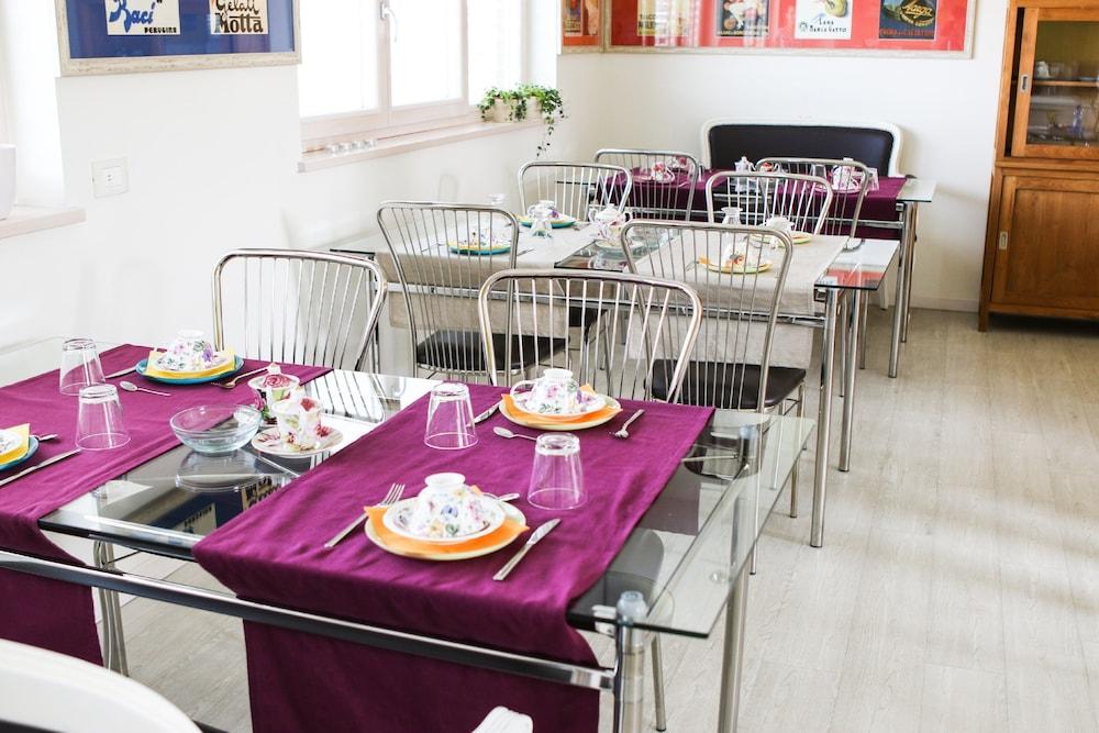 Nuova Opera Rooms