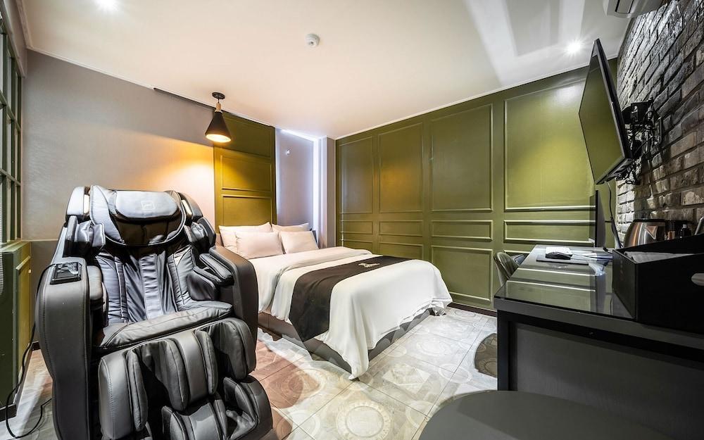 Seongnam Casa Hotel