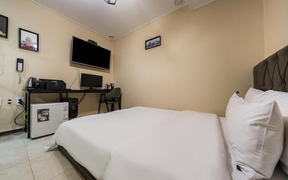 Seongnam Casa Hotel
