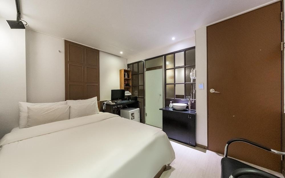 Seongnam Casa Hotel