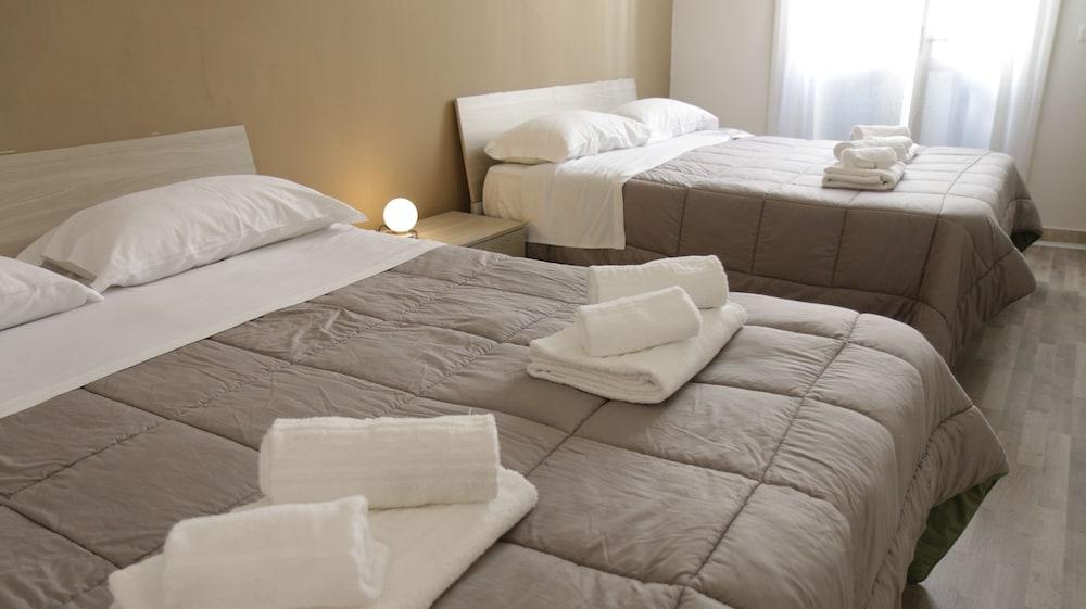 Bed & Breakfast H_24