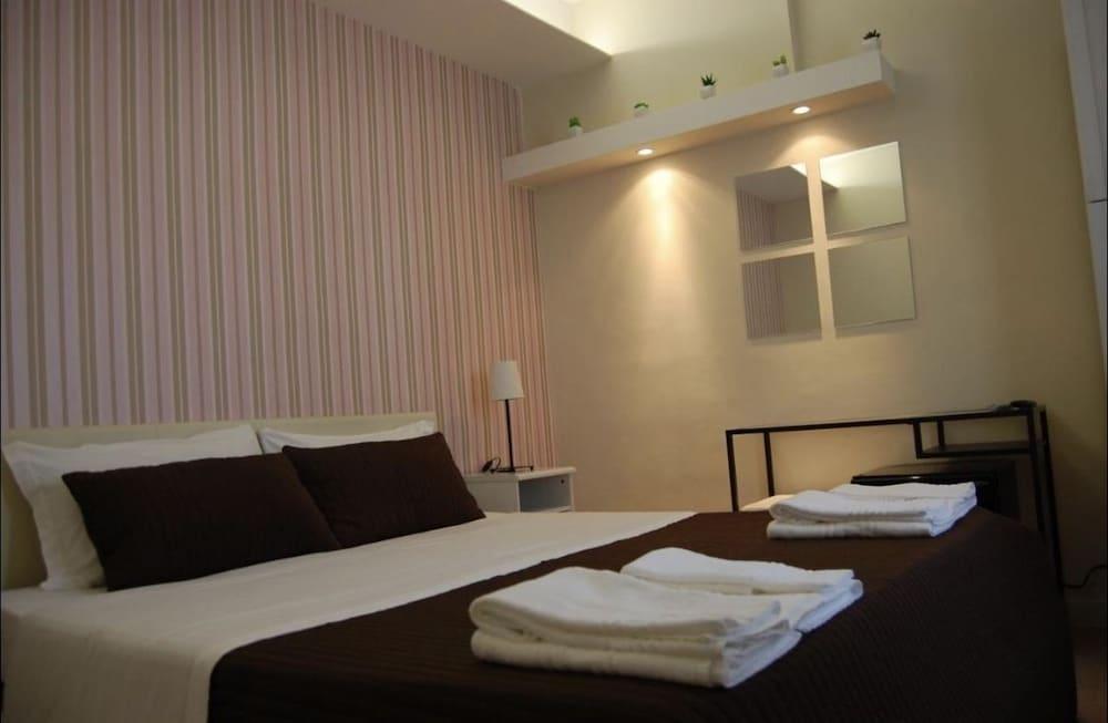 Bed & Breakfast H_24