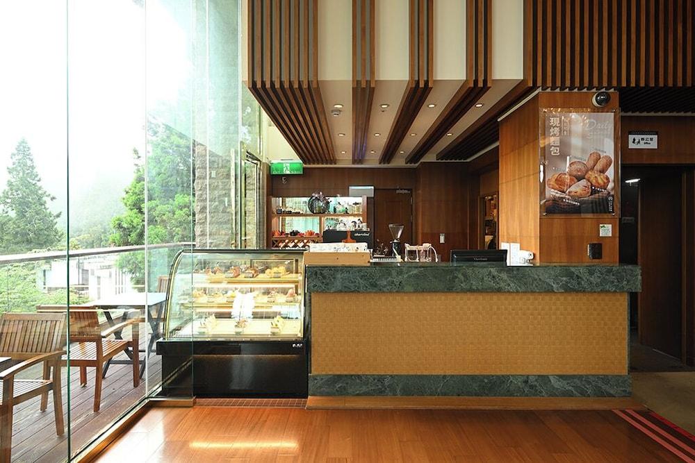 Alishan House