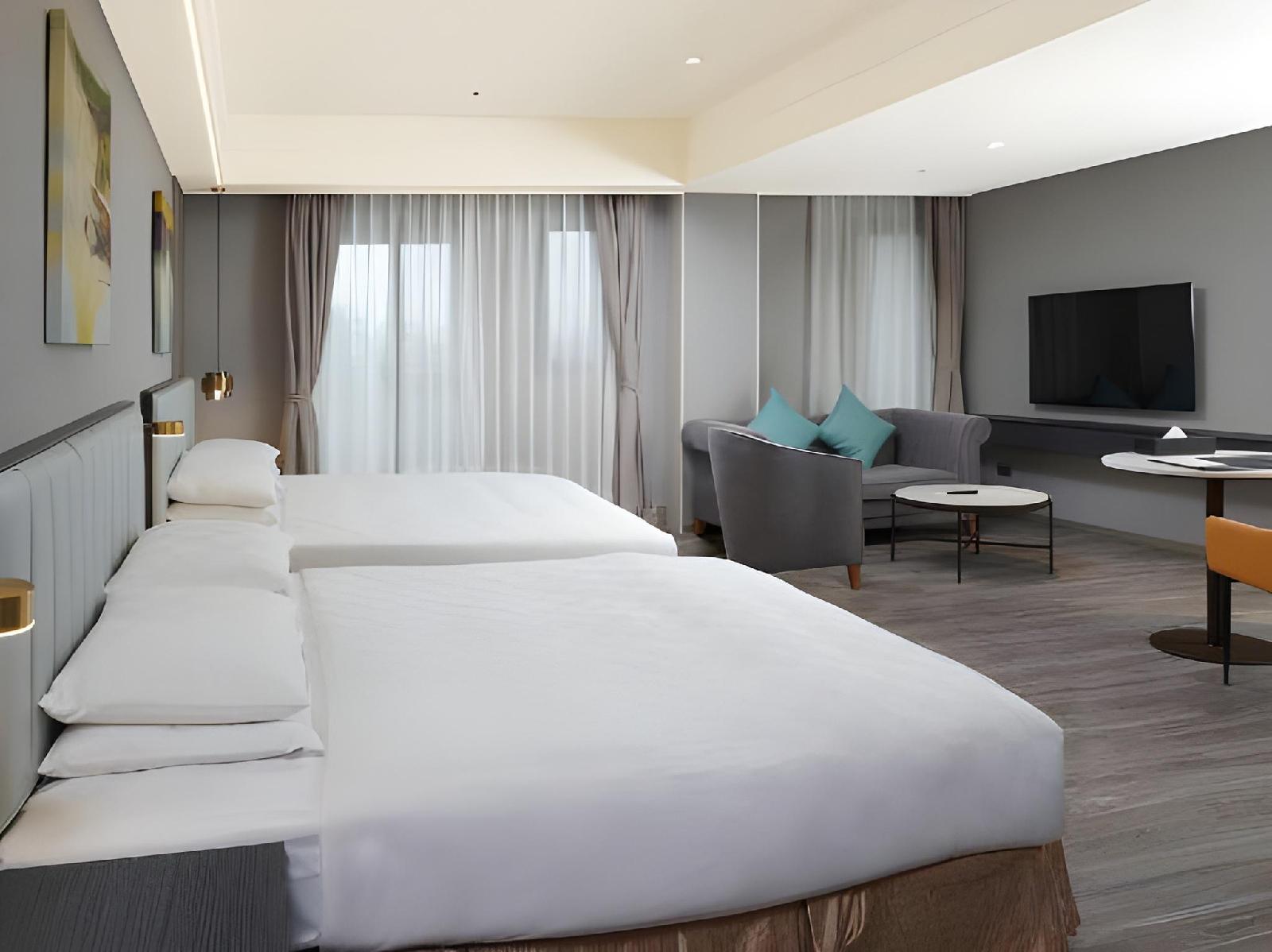EDA Skylark Hotel