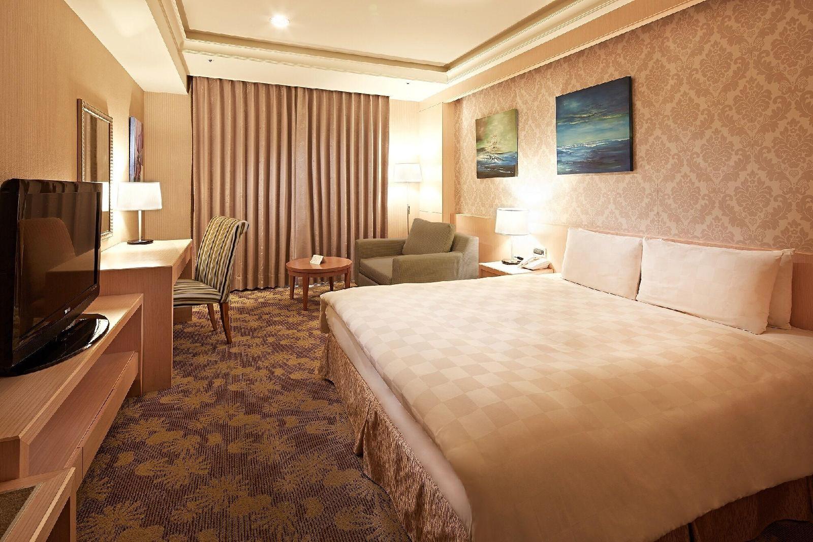 EDA Skylark Hotel
