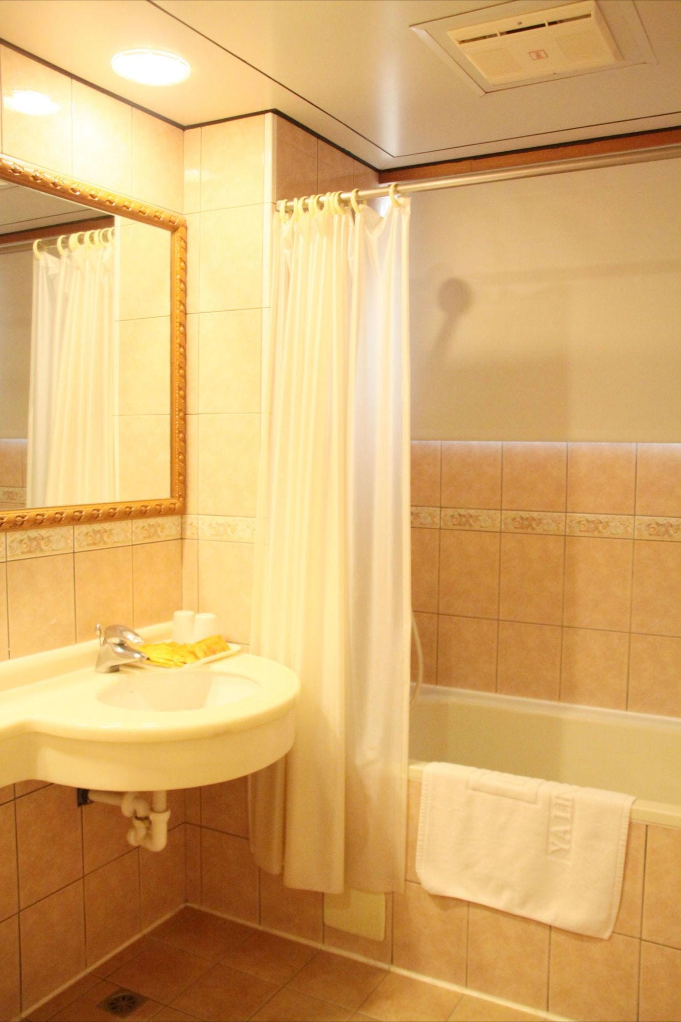 Fong Jia Hotel