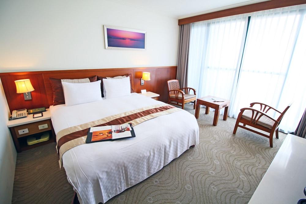 YaLing Hotel