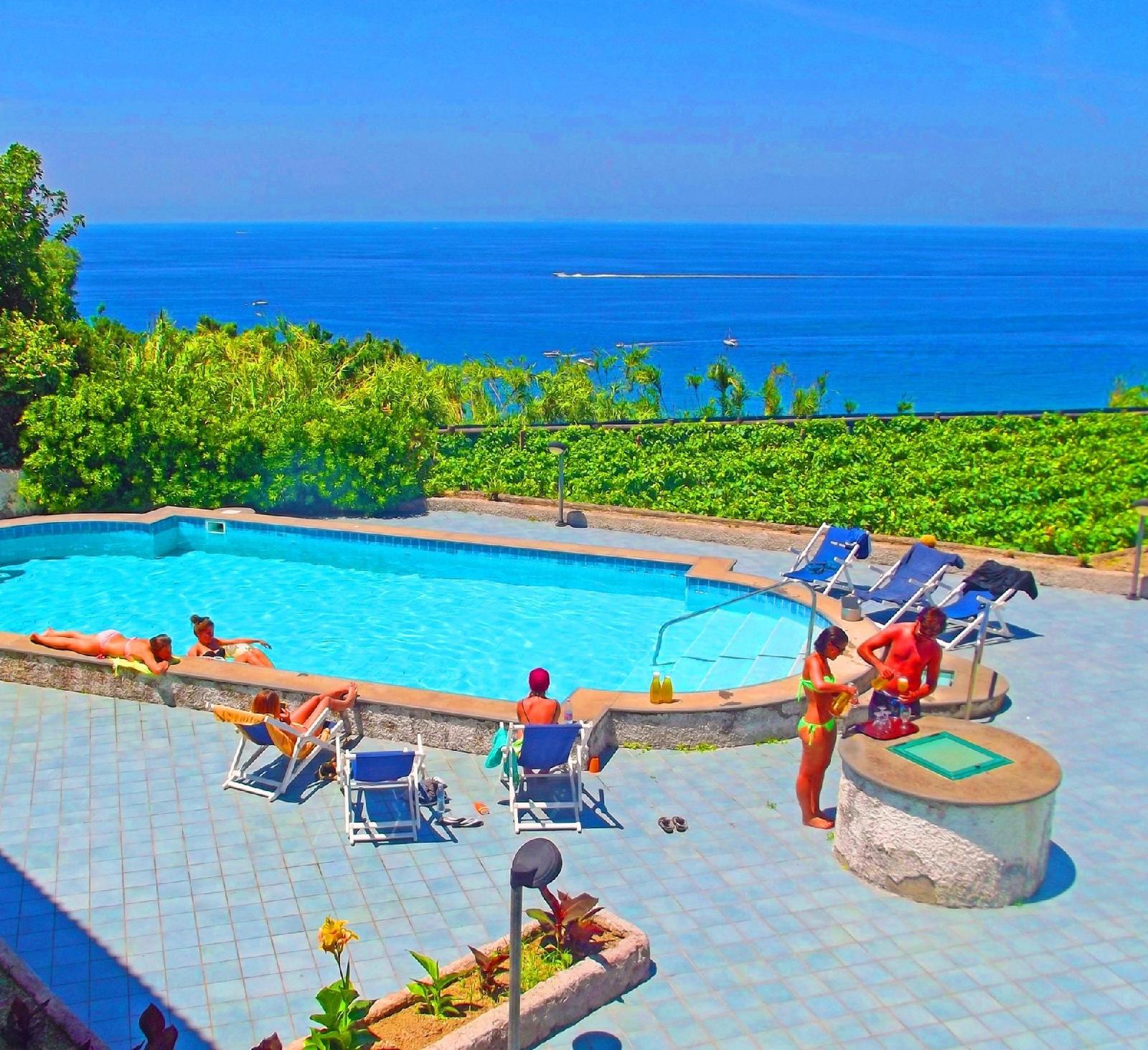 Paradise Beach Hostel