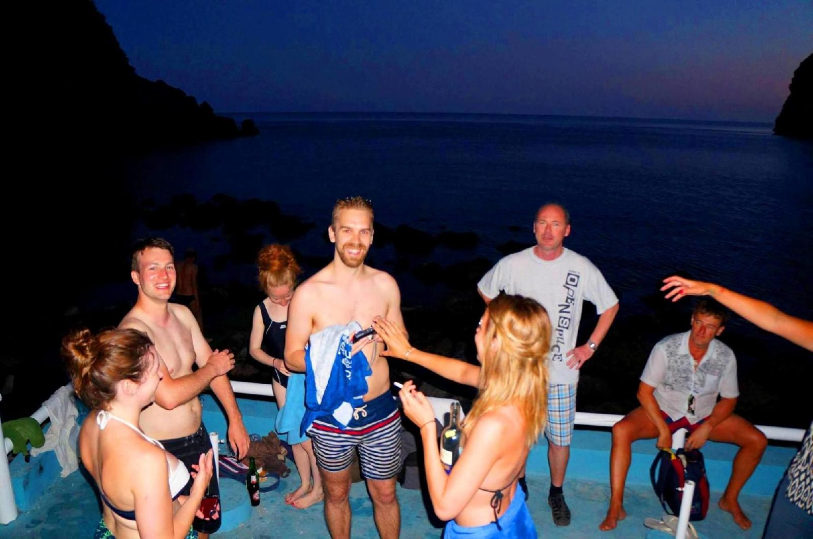Paradise Beach Hostel