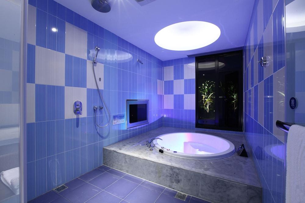 Icloud Luxury Resort & Hotel