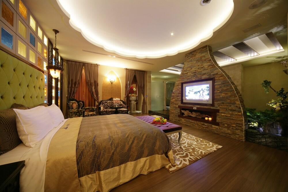 Dubai Villa Motel