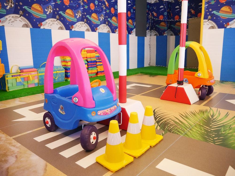 Dubai Villa Motel