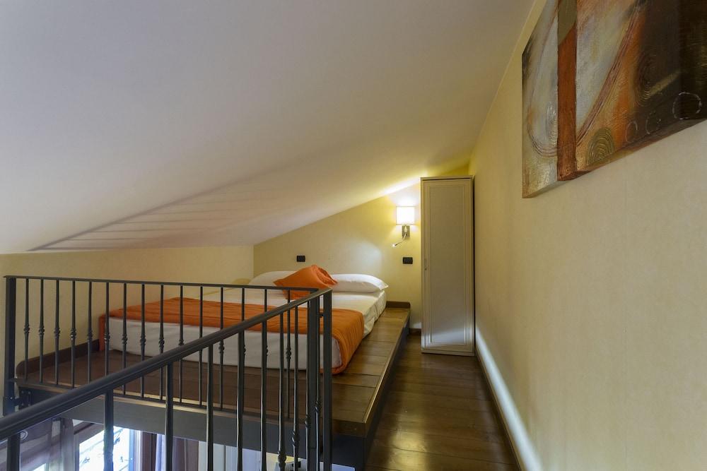 Borgo Castel Savelli
