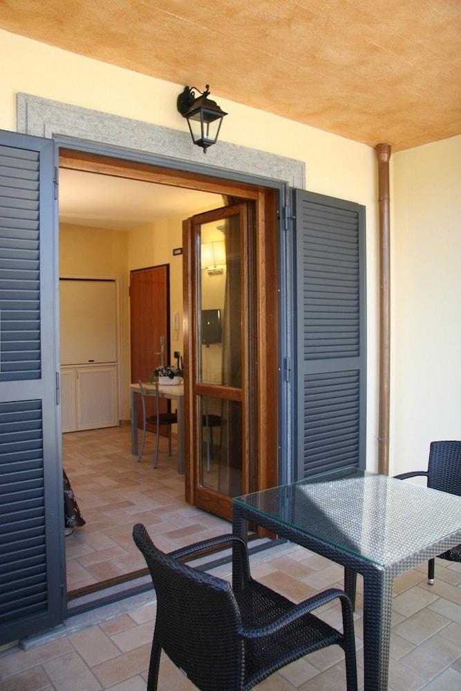 Borgo Castel Savelli