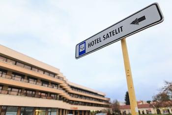 Hotel Satelit