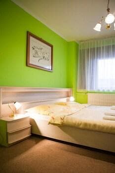 Hotel Satelit