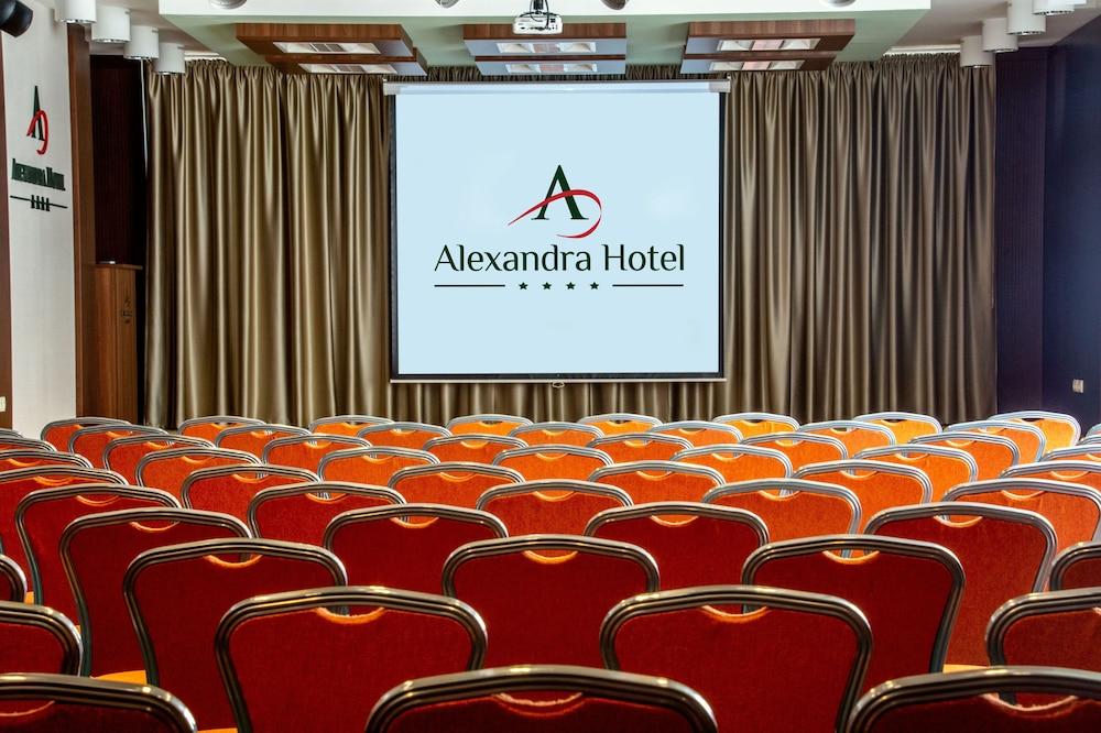 Alexandra Hotel