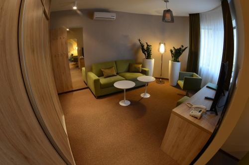 Hotel Stardust