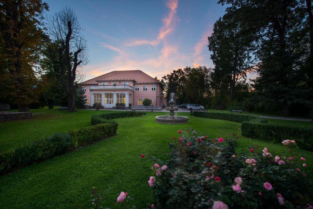 Hotel Svätojánsky Kastiel
