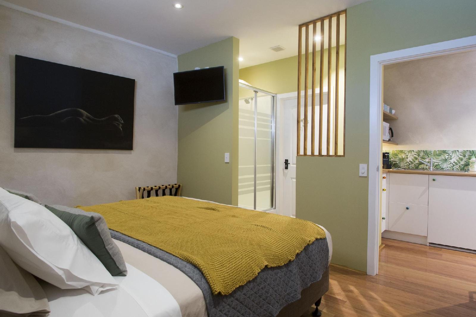 Woodstock Suite