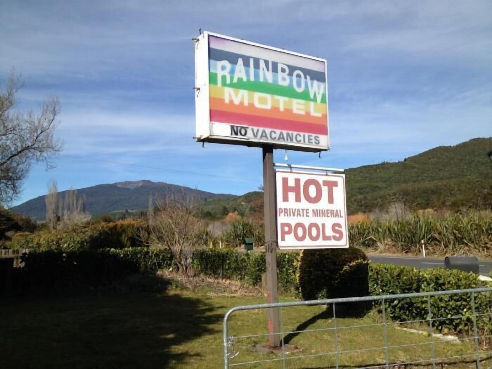 Rainbow Motel