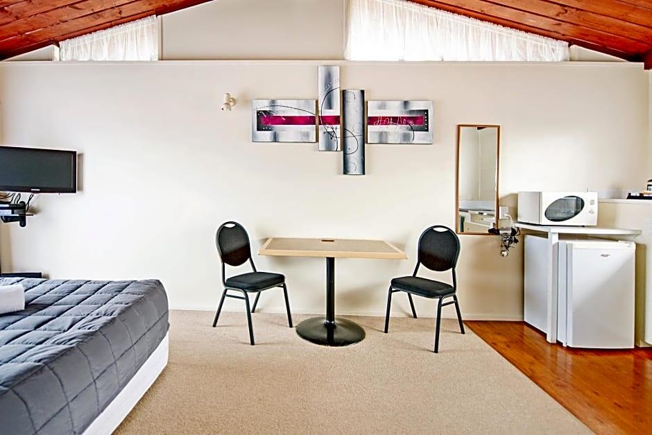 Tourist Court Motel