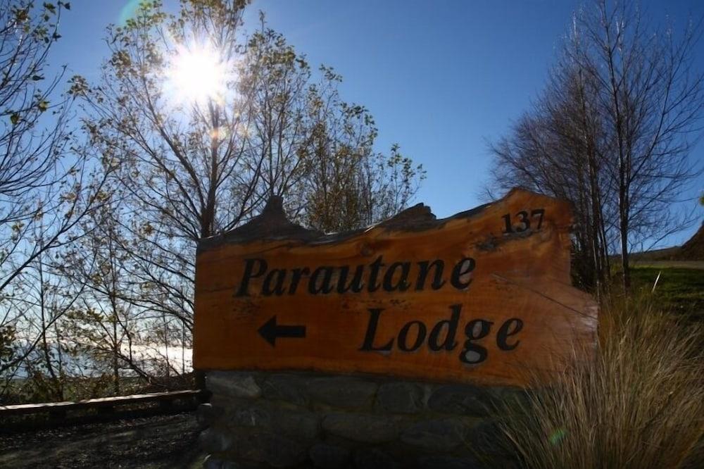 Parautane Lodge