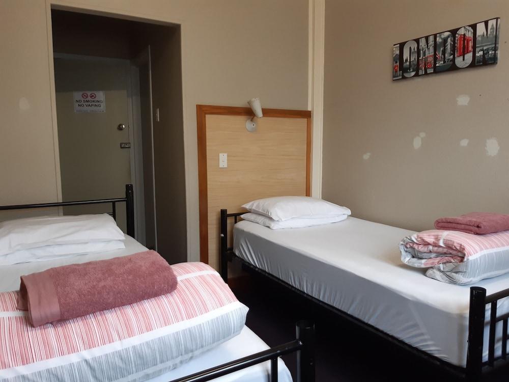 Ariki Backpackers
