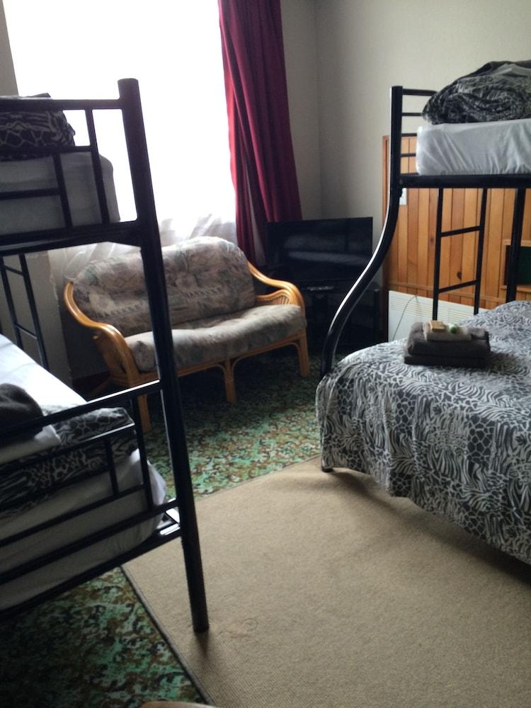 Ariki Backpackers