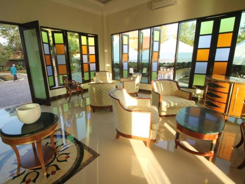 The Manor Beach Resort