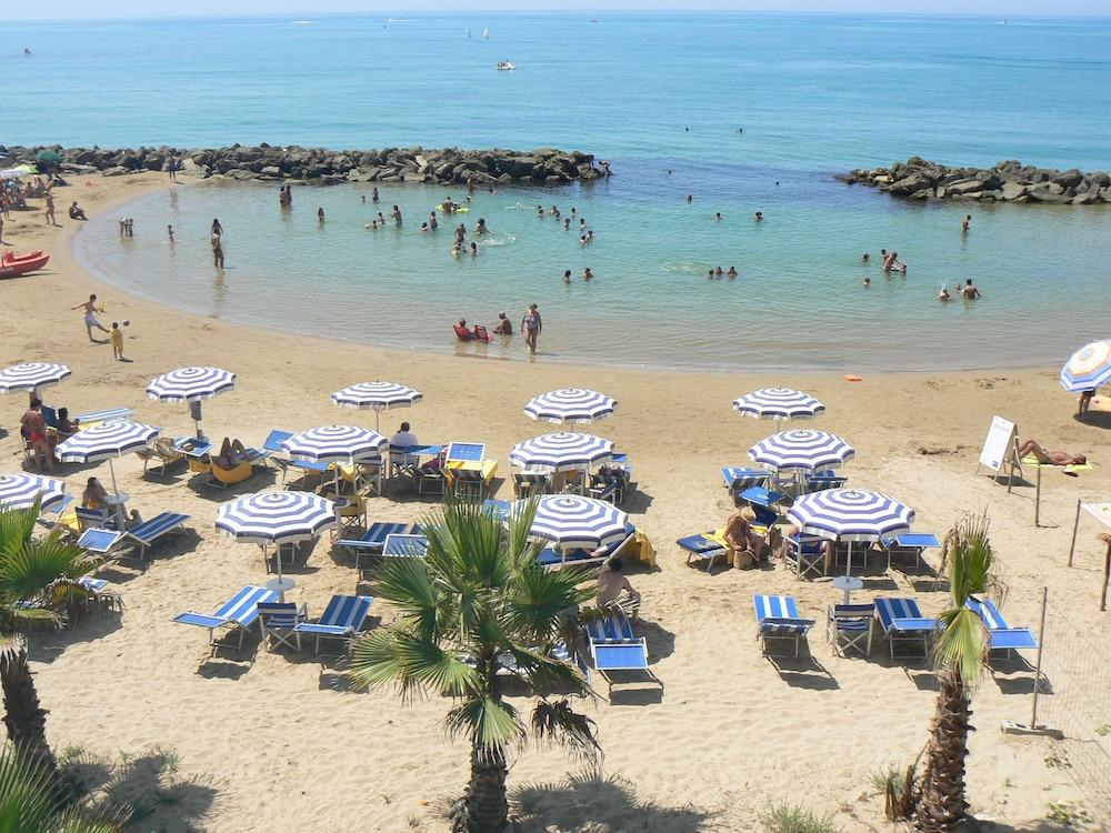 Al Gabbiano sul Mare