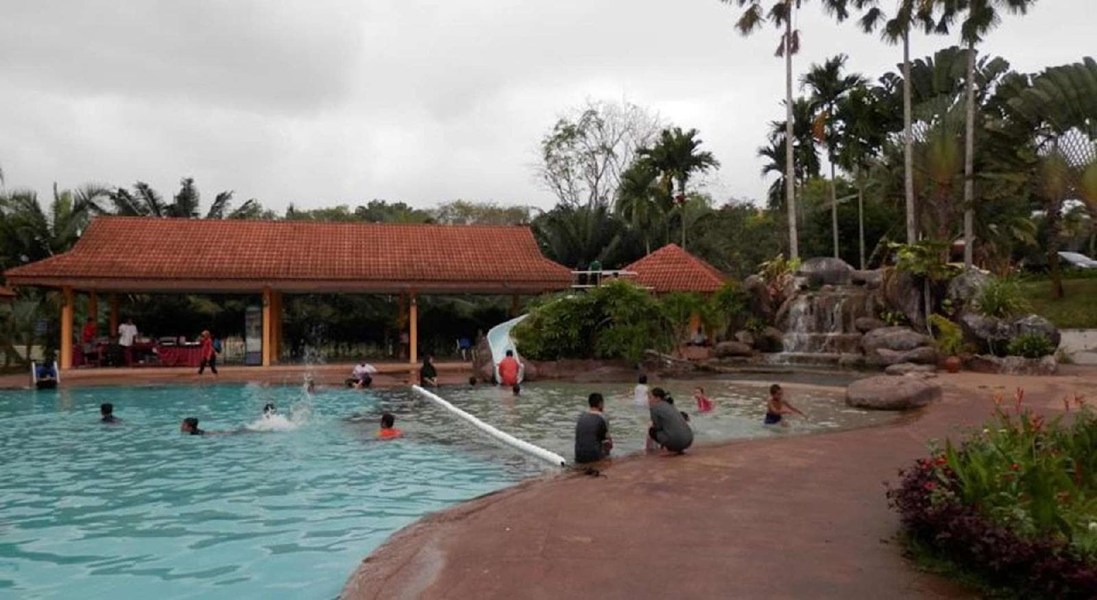 Felda Residence Tekam