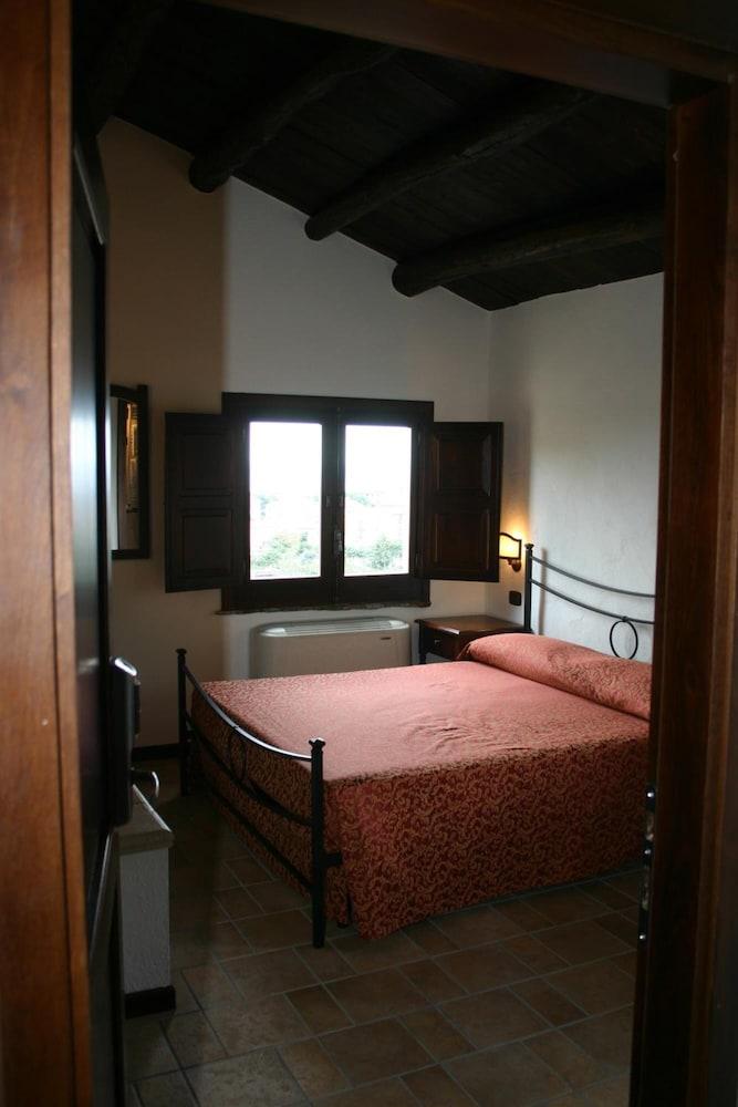 Il Borgo della Marinella