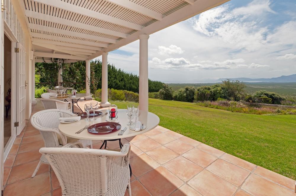 Bellavista Country Place