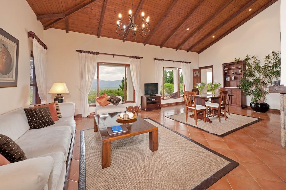 Bellavista Country Place